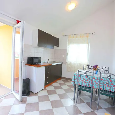 In - Biograd Riviera 40380 Kakma