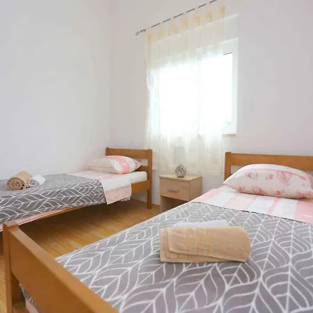 In - Biograd Riviera 40380 * Kakma