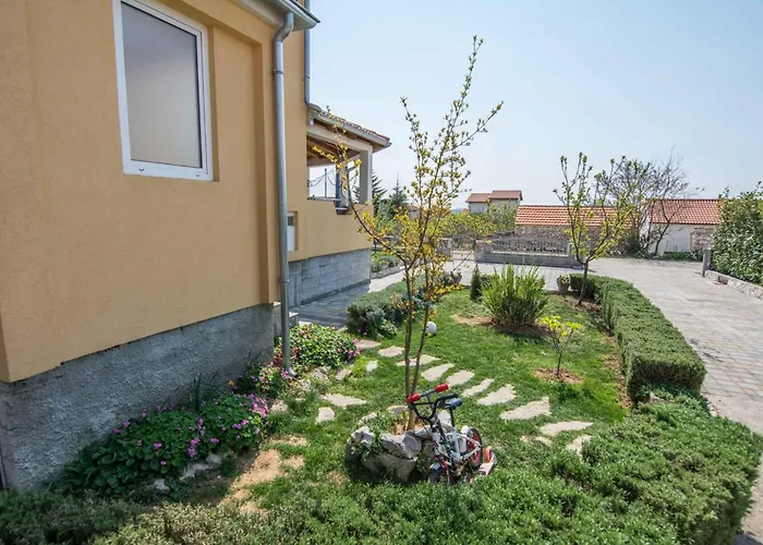 In - Biograd Riviera 40380