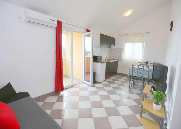 In - Biograd Riviera 40380 * Kakma