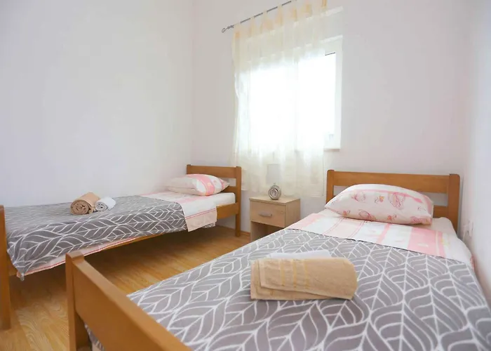 In - Biograd Riviera 40380 * Kakma