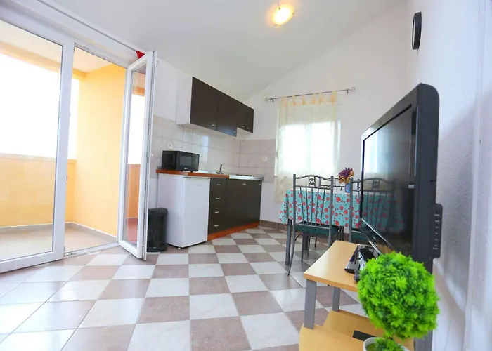 In - Biograd Riviera 40380 * Kakma